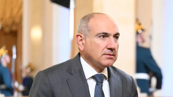 Премьер-министр Никол Пашинян прибыл в Кремль на праздничный концерт для глав иностранных делегаций, приглашенных на торжества по случаю празднования 80-летия Победы в ВОВ (8 мая 2025). Москва - Sputnik Армения