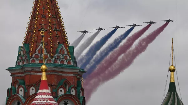 Штурмовики Су-25 на военном параде на Красной площади в Москве, посвященном 80-летию Победы в Великой Отечественной войне - Sputnik Армения