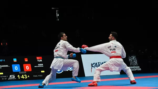 Юрик Оганнисян (67 кг) стал серебряным призером EKF Чемпионата Европы 2025 по каратэ (10 мая 2025). Еревaн - Sputnik Армения