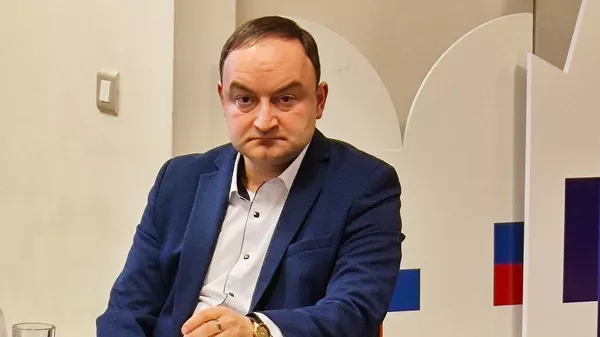 Кандидат исторических наук Ваге Аветисян на научно-практическом семинаре Общая историческая память: необходимость сохранения в условиях попыток фальсификации (13 мая 2025). Еревaн - Sputnik Армения