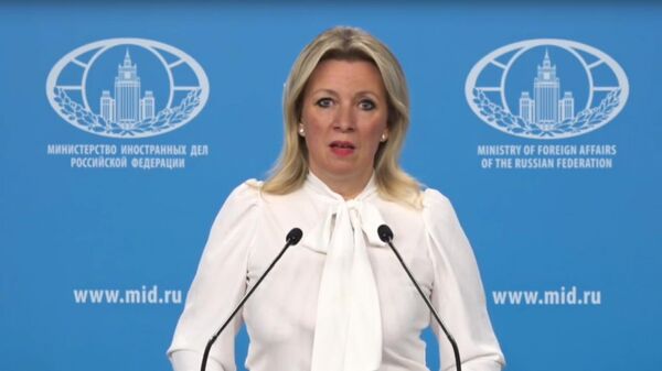 Официальный представитель МИД России Мария Захарова проводит еженедельный брифинг (15 мая 2025). Москва - Sputnik Армения