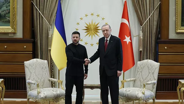Президент Украины Владимир Зеленский на встрече с президентом Турции Реджепом Тайипом Эрдоганом (15 мая 2025). Анкара - Sputnik Армения
