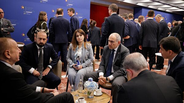 Հայաստանի վարչապետ Նիկոլ Փաշինյանի և Ադրբեջանի նախագահ Իլհամ Ալիևի հանդիպումը (16 մայիսի, 2025թ.). Տիրանա - Sputnik Արմենիա