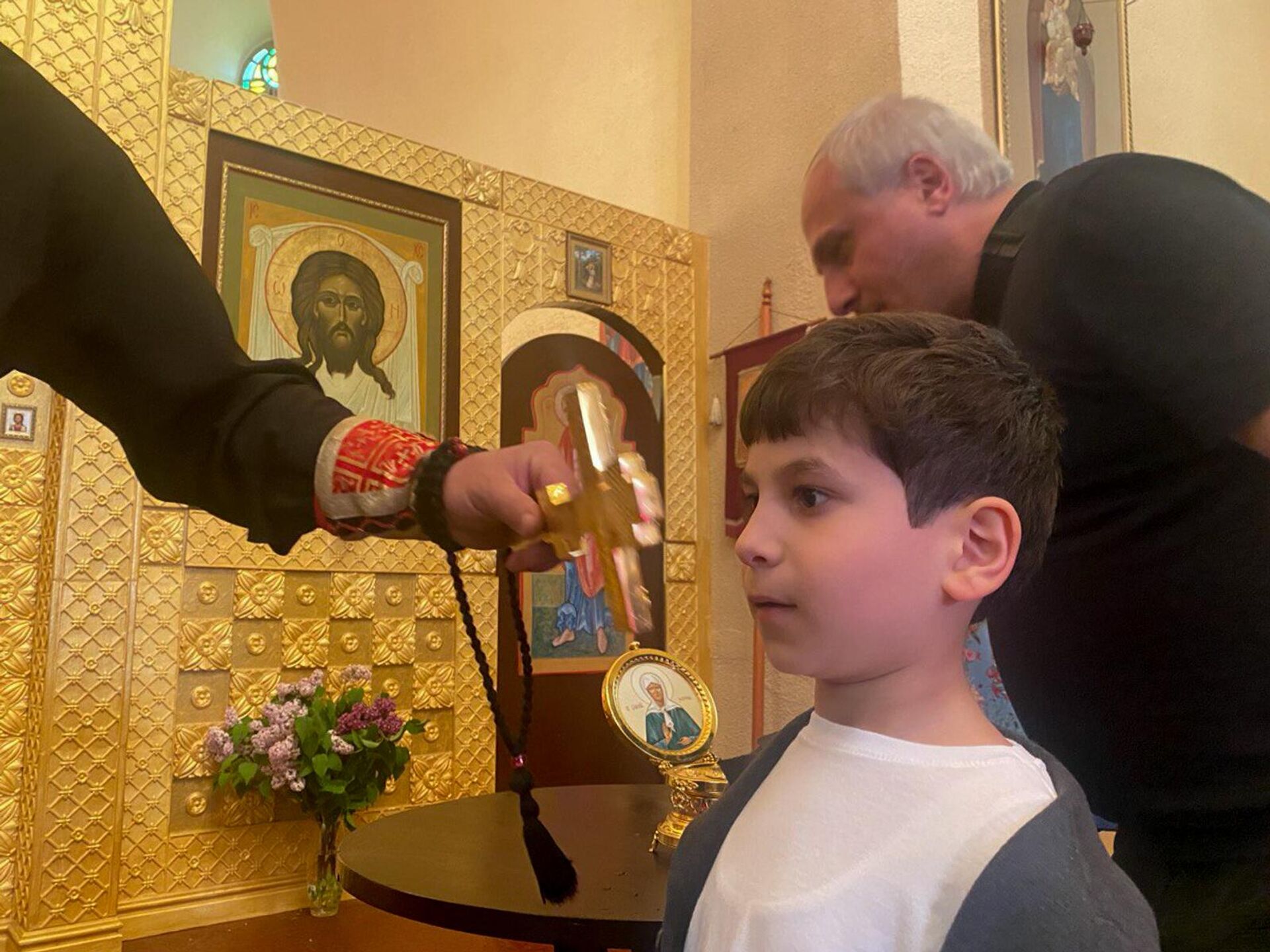 Встреча мощей блаженной Матроны Московской в храме Рождества Пресвятой Богородицы (16 мая 2025). Ванадзор Встреча мощей блаженной Матроны Московской в храме Рождества Пресвятой Богородицы (16 мая 2025). Ванадзор - Sputnik Армения, 1920, 17.05.2025