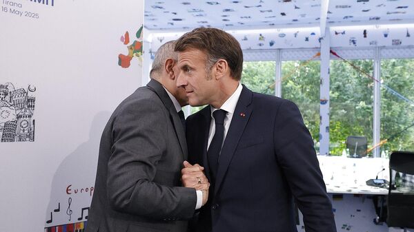 Премьер-министр Никол Пашинян встретился с президентом Французской Республики Эммануэлем Макроном (16 мая 2025). Тирана - Sputnik Армения