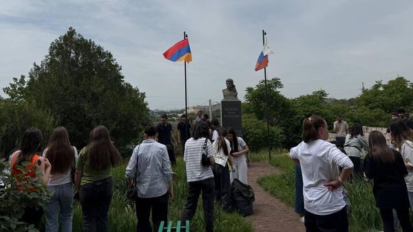 Ուսանողները և այլ կամավորներ մաքրել են Պասկևիչի բլուրը Երևանում - Sputnik Արմենիա
