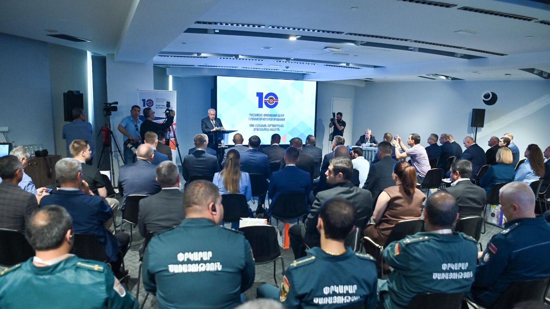 Հայ-ռուսական մարդասիրական արձագանքման կենտրոնի 10-ամյակին նվիրված գիտագործնական կոնֆերանս
Հայ-ռուսական մարդասիրական արձագանքման կենտրոնի 10-ամյակին նվիրված գիտագործնական կոնֆերանս
- Sputnik Արմենիա, 1920, 19.05.2025
