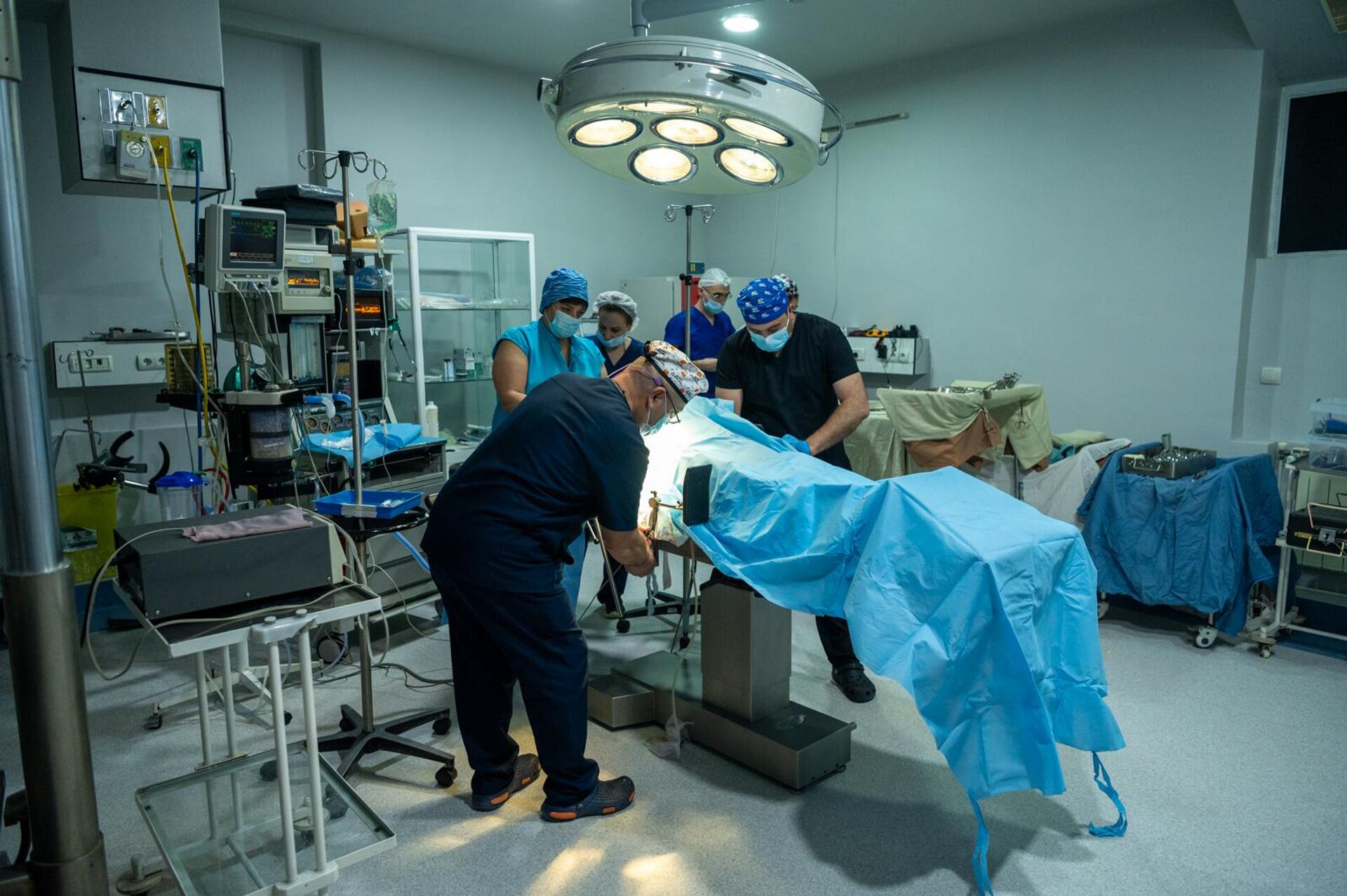 Операционная медицинского центра Ереван Операционная медицинского центра Ереван - Sputnik Արմենիա, 1920, 23.05.2025