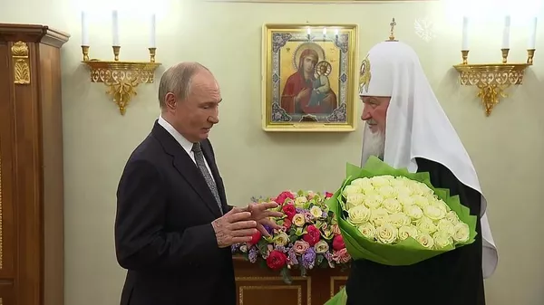 Владимир Путин поздравил Патриарха Московского и всея Руси Кирилла с Днём тезоименитства - Sputnik Армения