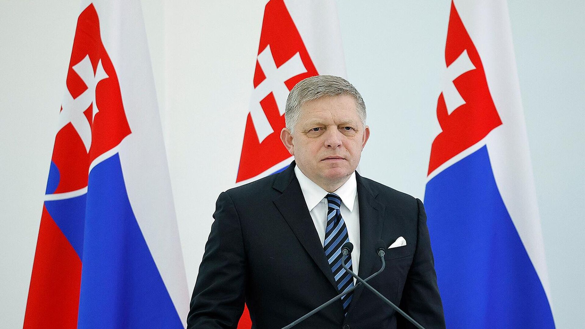 Совместная пресс-конференция премьеров Армении и Словакии Никола Пашиняна и Роберта Фицо по итогам встречи (26 мая 2025). Еревaн Совместная пресс-конференция премьеров Армении и Словакии Никола Пашиняна и Роберта Фицо по итогам встречи (26 мая 2025). Еревaн - Sputnik Армения, 1920, 06.11.2025