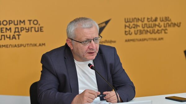 Սուրեն Սուրենյանց - Sputnik Արմենիա