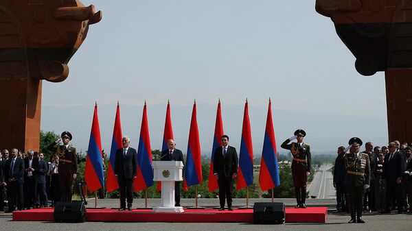 ՀՀ նախագահը, վարչապետն ու ԱԺ նախագահը Սարդարապատում - Sputnik Արմենիա