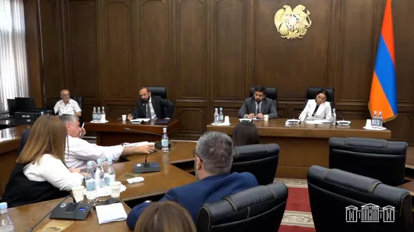 Почему Армения согласилась на последние 2 пункта мирного договора: объясняет Арарат Мирзоян - Sputnik Армения