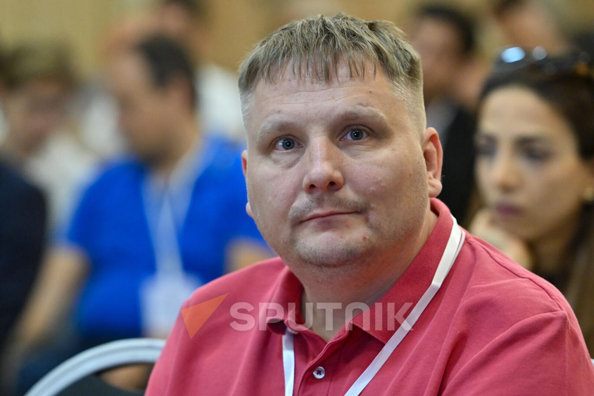Председатель Международной ассоциации электронной торговли и цифрового маркетинга Евгений Мищенко на десятом Российско-армянском межрегиональном форуме (6 июня 2025). Еревaн Председатель Международной ассоциации электронной торговли и цифрового маркетинга Евгений Мищенко на десятом Российско-армянском межрегиональном форуме (6 июня 2025). Еревaн - Sputnik Армения, 1920, 07.06.2025