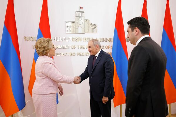 Վարչապետ Նիկոլ Փաշինյանն ընդունել է Վալենտինա Մատվիենկոյի գլխավորած պատվիրակությանը - Sputnik Արմենիա
