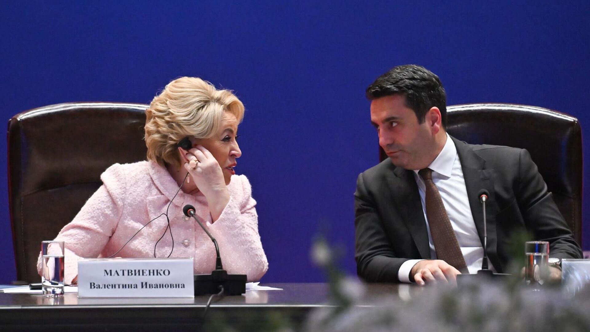 Ալեն Սիմոնյանի Վալենտինա Մատվիենկոյի հանդիպումը - Sputnik Արմենիա, 1920, 07.04.2026