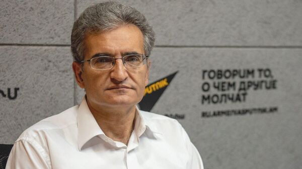 Ցավոք, ՀՀ-ի իշխանությունները 2018 թվականից հետո Սահմանադրության հետ ընդհանրապես հաշվի չեն նստում․Պողոսյան - Sputnik Արմենիա