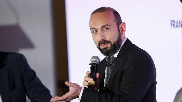 Министр иностранных дел Арарат Мирзоян принял участие в конференции Средиземноморская Райсина (12 июня 2025). Марсель - Sputnik Армения