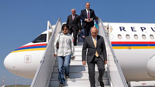 Премьер-министр Никол Пашинян прибыл с рабочим визитом в Чехию (13 июня 2025). Прага - Sputnik Армения