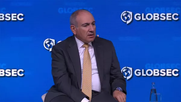 Премьер-министр Никол Пашинян на форуме Globsec (13 июня 2025). Прага - Sputnik Армения