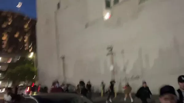 Полиция вновь открыла стрельбу резиновыми пулями по протестующим в Лос-Анджелесе - Sputnik Армения