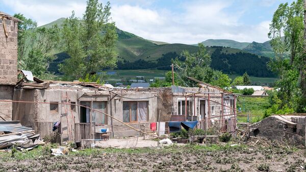 Ուժեղ քամու հետևանքներն Ապարանում Ուժեղ քամու հետևանքներն Ապարանում - Sputnik Արմենիա