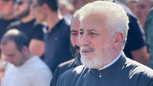 Предстоятель Российской и Ново-Нахичеванской епархии ААЦ, архиепископ Езрас Нерсисян  - Sputnik Армения