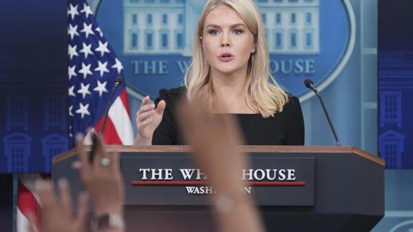 Пресс-секретарь Белого дома Каролин Левитт - Sputnik Армения