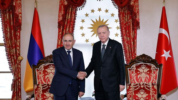 Премьер-министр Никол Пашинян встретился с президентом Турции Реджепом Тайипом Эрдоганом (20 июня 2025). Стамбул - Sputnik Армения