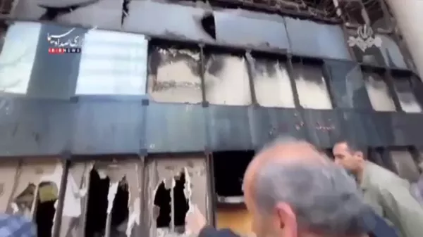 Президент Ирана Масуд Пезешкиан посетил здание Иранской телерадиокорпорации - Sputnik Армения
