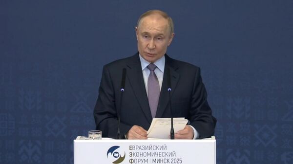 Путин назвал даже не кражей, а грабежом действия Запада в отношении российских золотовалютных резервов - Sputnik Армения