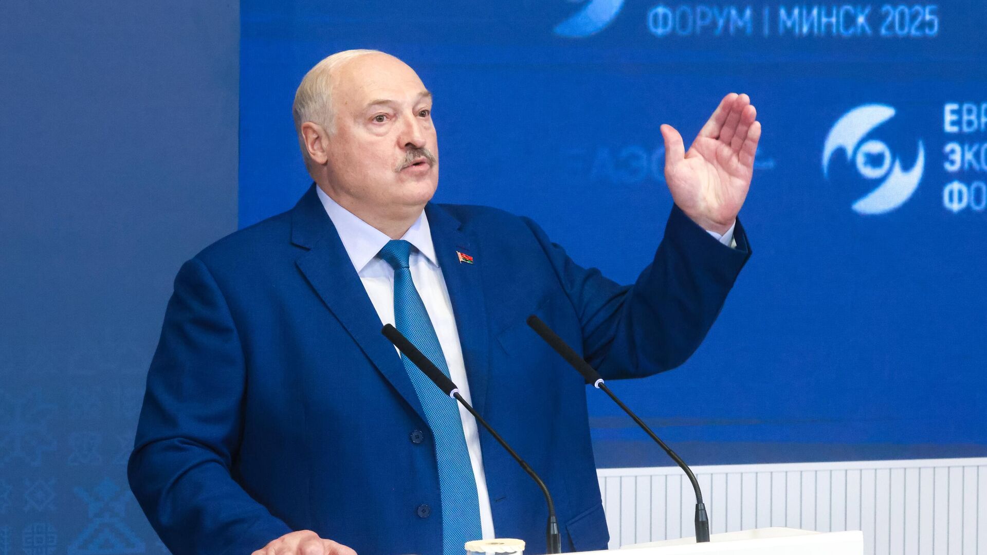 Президент Беларуси Александр Лукашенко принимает участие в пленарном заседании IV Евразийского экономического форума (26 июня 2025). Минск Президент Беларуси Александр Лукашенко принимает участие в пленарном заседании IV Евразийского экономического форума (26 июня 2025). Минск - Sputnik Армения, 1920, 26.06.2025