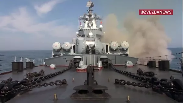 Силы Тихоокеанского флота нанесли совместный удар по кораблям условного противника в Японском море - Sputnik Армения