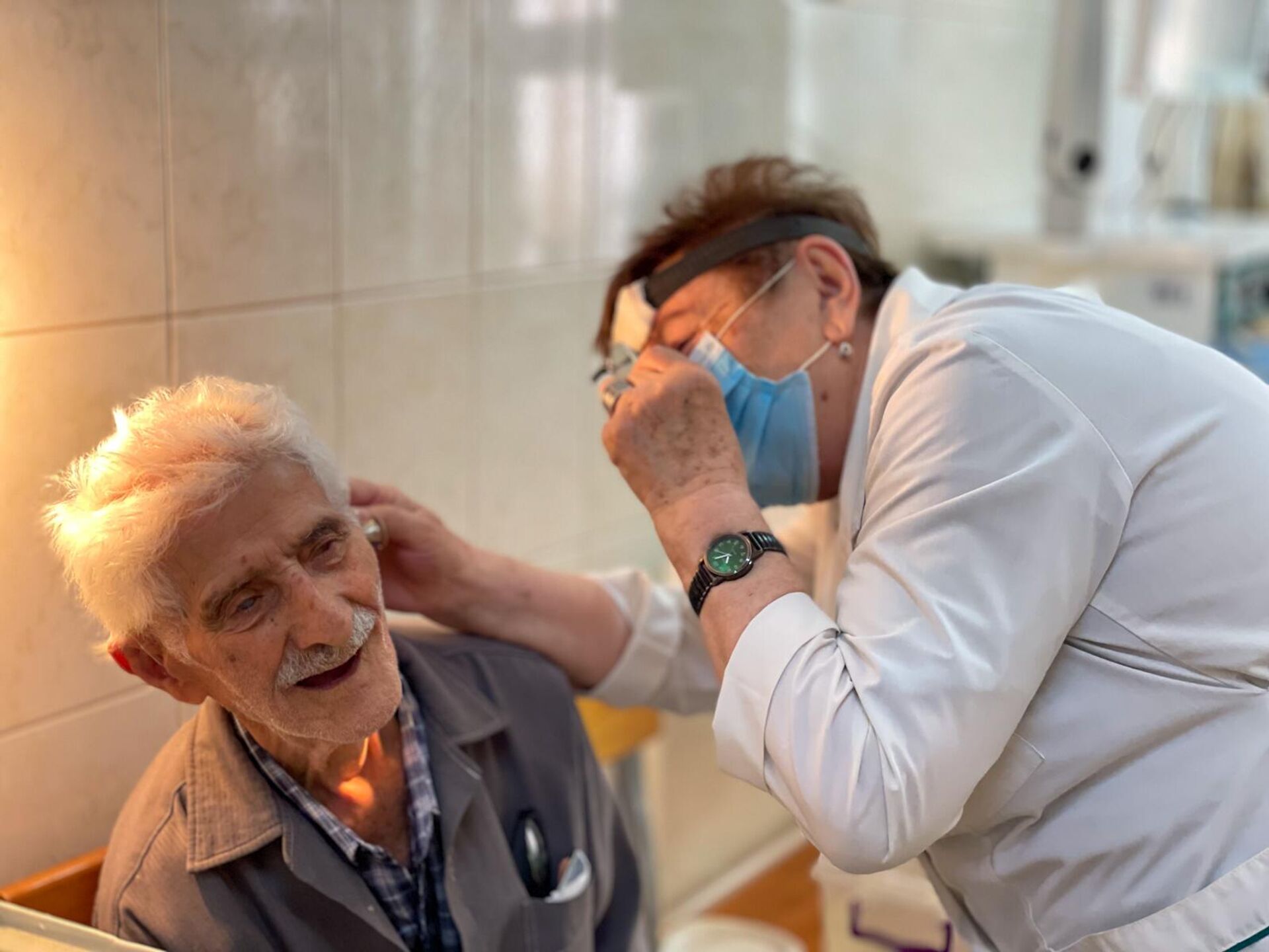 Экскурсия 99-летнего ветерана ВОВ Михаила Саакяна по 102-ой российской военной базе в Гюмри Экскурсия 99-летнего ветерана ВОВ Михаила Саакяна по 102-ой российской военной базе в Гюмри - Sputnik Армения, 1920, 30.06.2025
