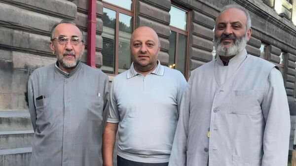 Միքայել և Բագրատ սրբազաններն ու Արթուր Սարգսյանը - Sputnik Արմենիա