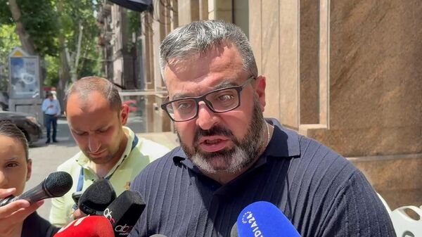 Բռնապետիկը հերթական ստատուսներով ուղղորդում է իրավապահներին. Գառնիկ Դանիելյան - Sputnik Արմենիա