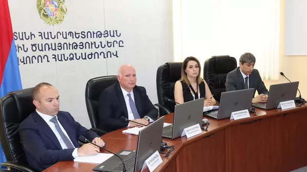 Заседание комиссии по регулированию общественных услуг (18 июня 2025). Еревaн - Sputnik Армения
