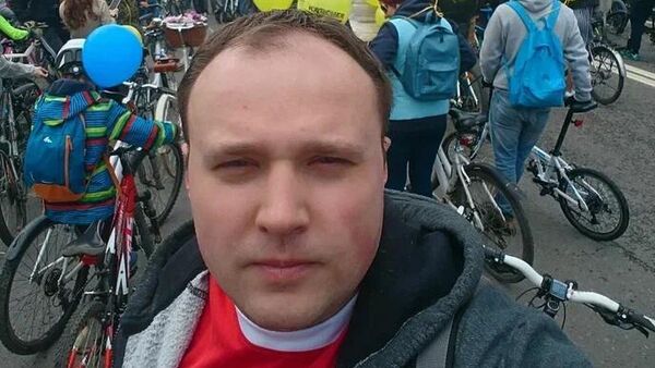 Евгений Белоусов во время велопробега - Sputnik Армения