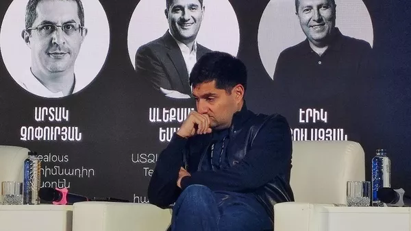 Сооснователь компаний Firebird и Team Александр Есаян на форуме Vanadzor Tech Week (4 июля 2025). Ванадзор - Sputnik Армения