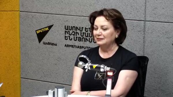 Սևիլյան սափրիչը՝ նոր շնչով․ Հասմիկ Պապյանը նորովի է բեմադրել երկուհարյուրամյա օպերան
 - Sputnik Արմենիա