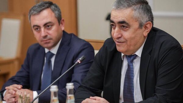 В ходе визита в РФ Ишхан Сагателян и Армен Рустамян встретились с представителями политических сил Государственной Думы РФ (9 июля 2025). Москва - Sputnik Армения
