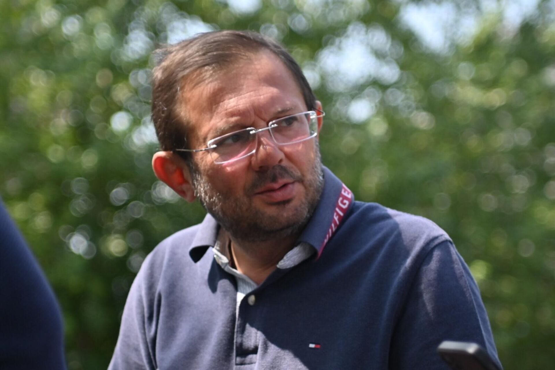 Гегам Манукян у здания СК (10 июля 2025). Еревaн - Sputnik Արմենիա, 1920, 03.10.2025