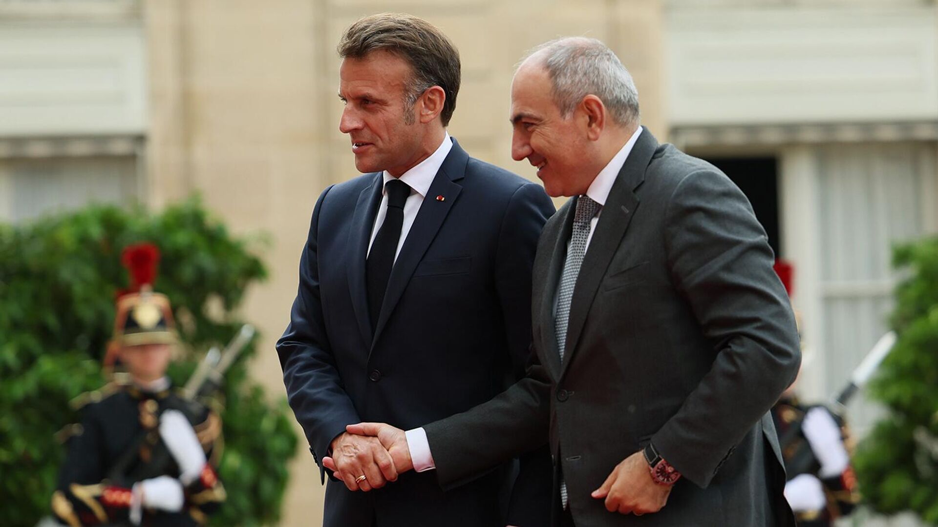 Встреча премьер-министра Никола Пашиняна с президентом Франции Эммануэлем Макроном (14 июля 2025). Париж Встреча премьер-министра Никола Пашиняна с президентом Франции Эммануэлем Макроном (14 июля 2025). Париж - Sputnik Армения, 1920, 14.07.2025