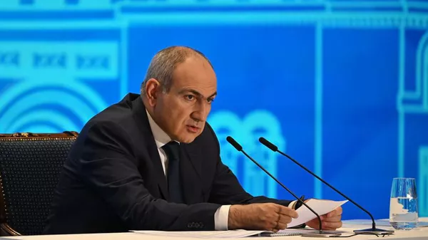 Премьер-министр Никол Пашинян дает пресс-конференцию (16 июля 2025). Еревaн - Sputnik Армения