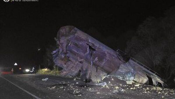 Մազութով բեռնված ավտոցիստեռնը ընկել է Ողջի գետը - Sputnik Արմենիա