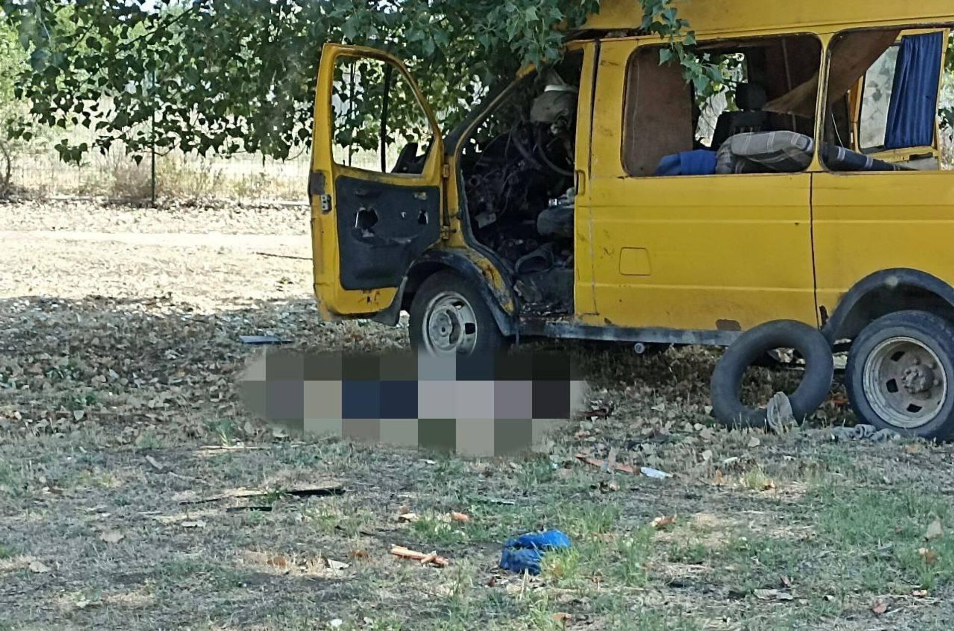 Два человека погибли при атаке дрона ВСУ на микроавтобус в Новой Каховке (22 июля 2025). Херсонская область Два человека погибли при атаке дрона ВСУ на микроавтобус в Новой Каховке (22 июля 2025). Херсонская область - Sputnik Армения, 1920, 22.07.2025