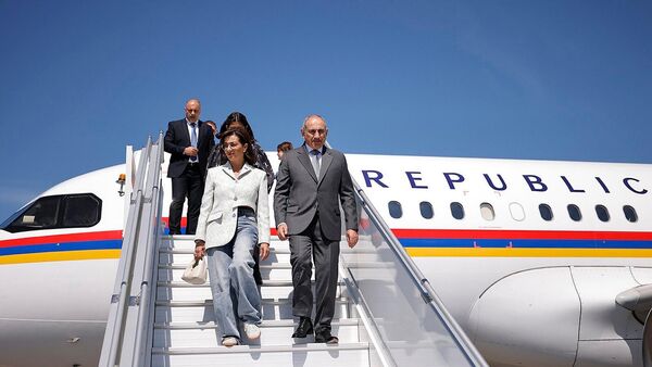 Նիկոլ Փաշինյանն ու Աննա Հակոբյանը Ալթայում - Sputnik Արմենիա