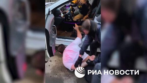 ФСБ показала кадры задержания членов группы мошенников - Sputnik Армения