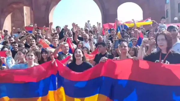Армяне Москвы выразили свою поддержку избранному народом Католикосу Всех армян - Sputnik Армения