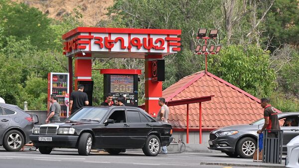 Цена на сжиженный газ на автозаправках Еревана - Sputnik Армения
